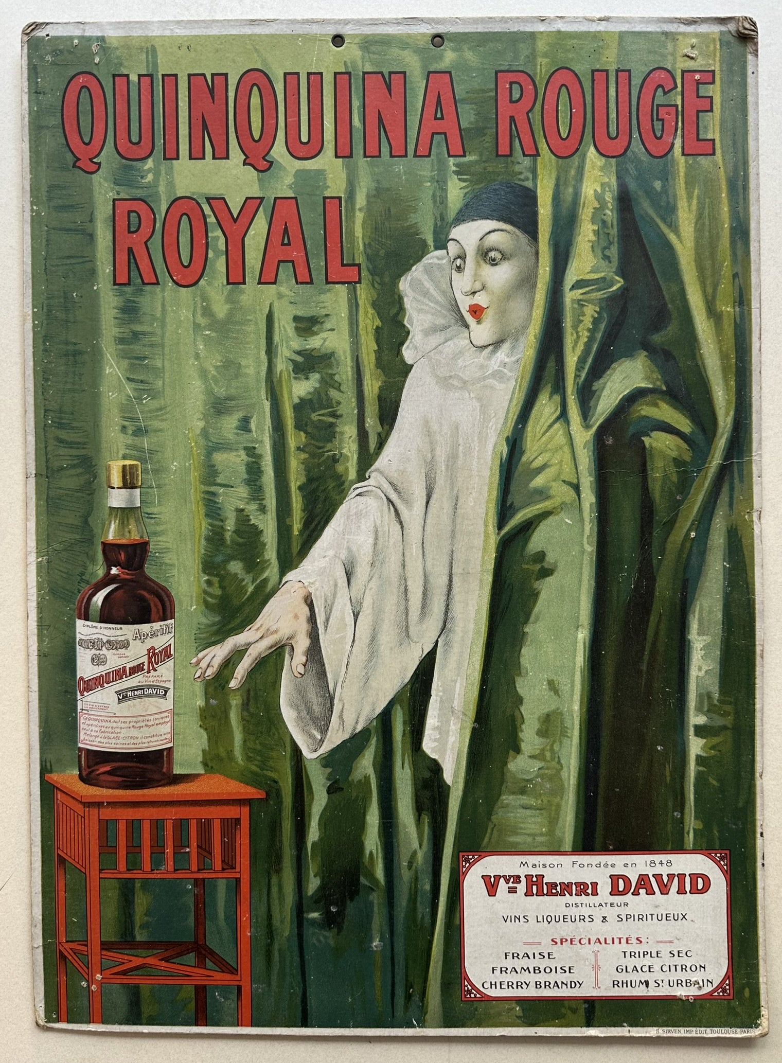 This is a vintage advertising poster for "Quinquina Rouge Royal," a French aperitif. The poster features a stylized image of a person in a theatrical costume, possibly a harlequin or Pierrot, against a green curtain background.