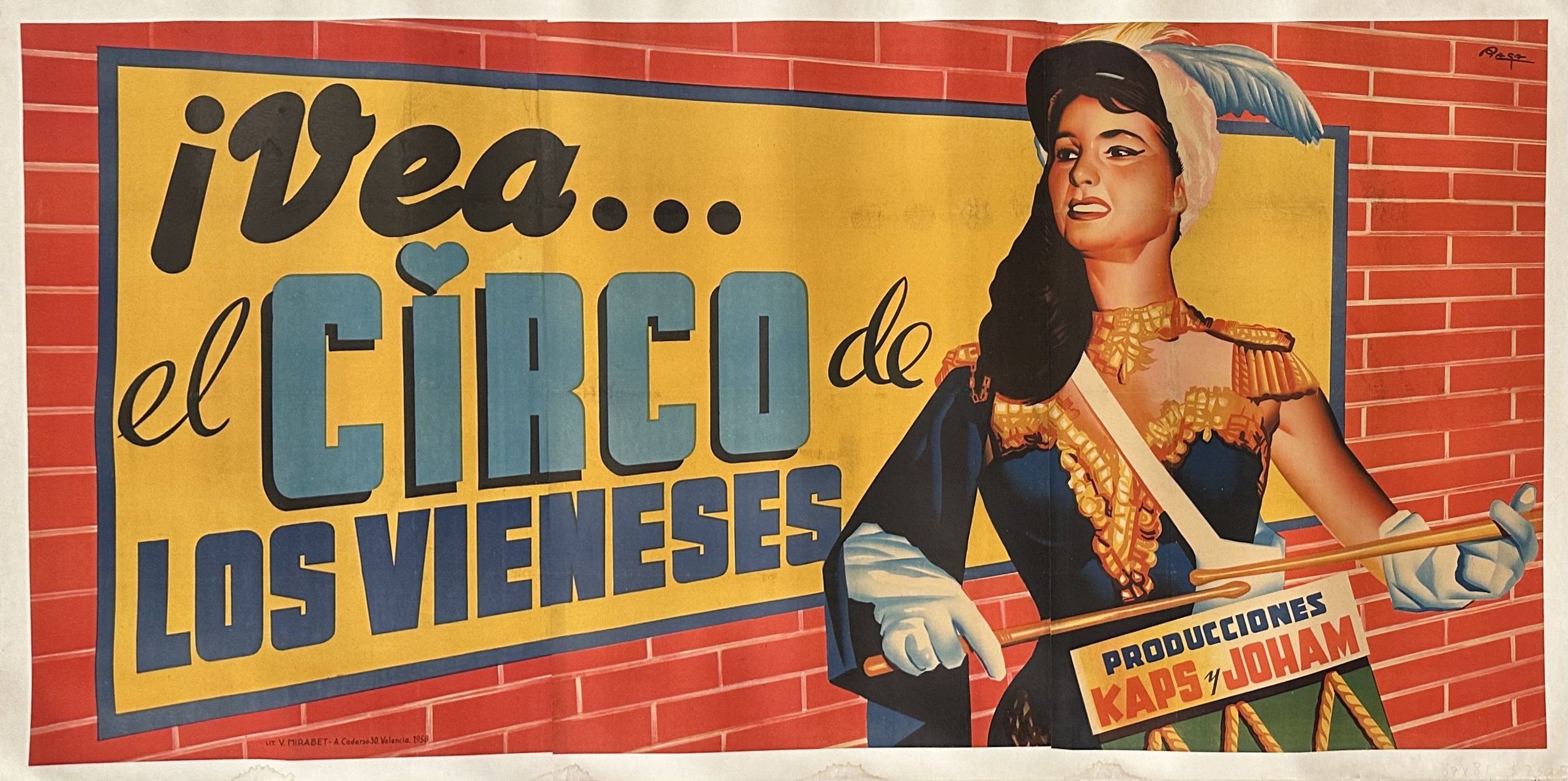 A vintage poster advertising "El Circo de Los Vieneses" featuring a woman in a colorful costume.