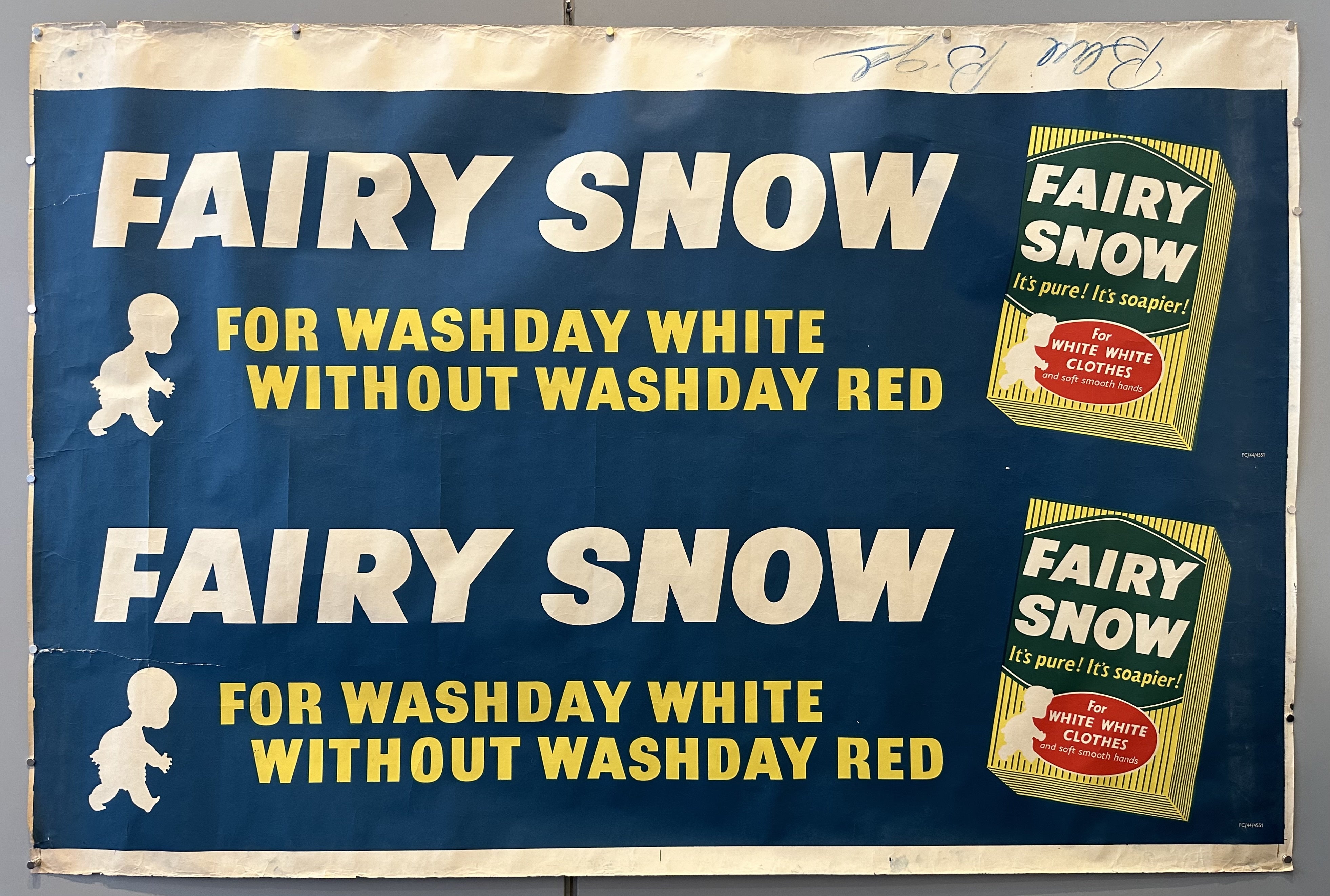 Duplicate image of 'Fairy Snow' detergent with the box to the right of the text.