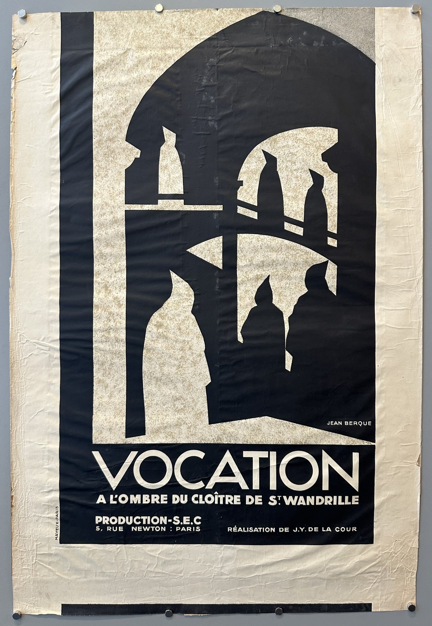 The poster advertises a film titled "Vocation à l'ombre du cloître de St. Wandrille" (Vocation in the shadow of the cloister of St. Wandrille). This film, directed by J.Y. de La Cour and produced by S.E.C., was released in 1937.