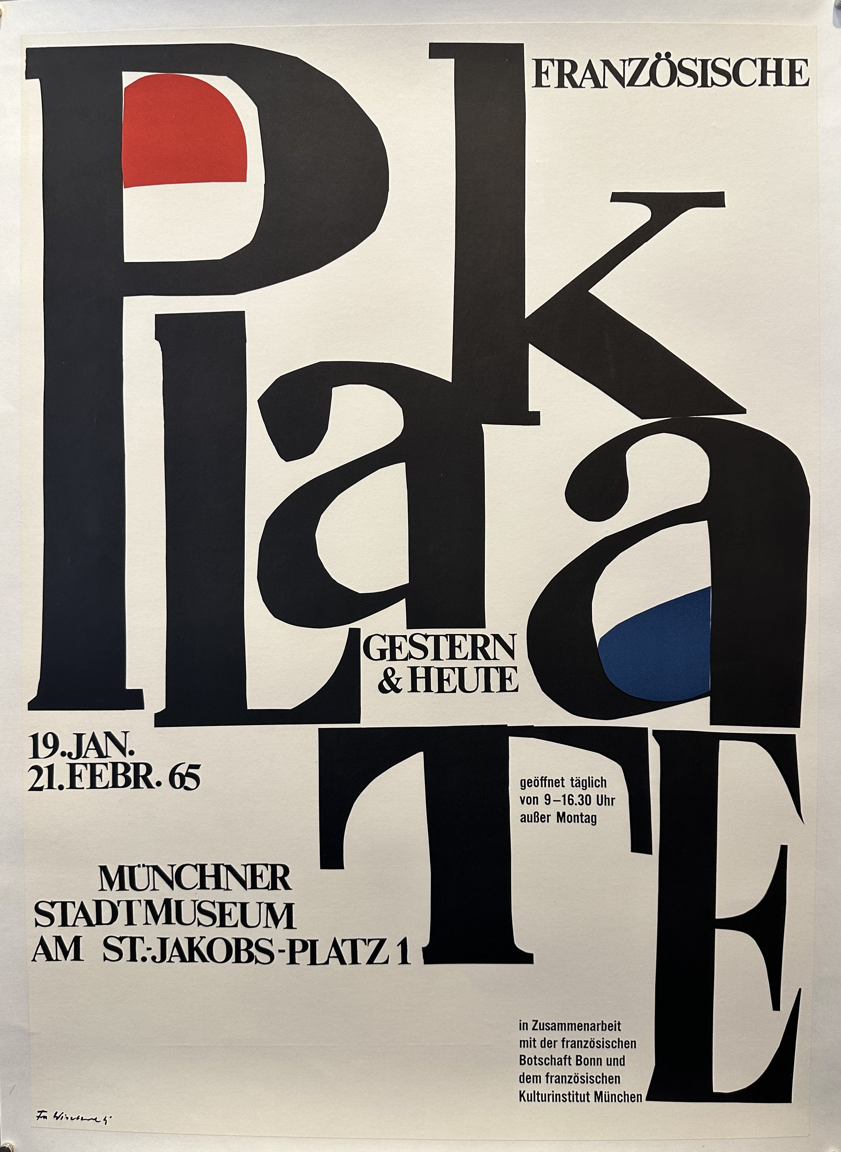 Plakate in big letters filling up the whole poster with some red and blue added on there