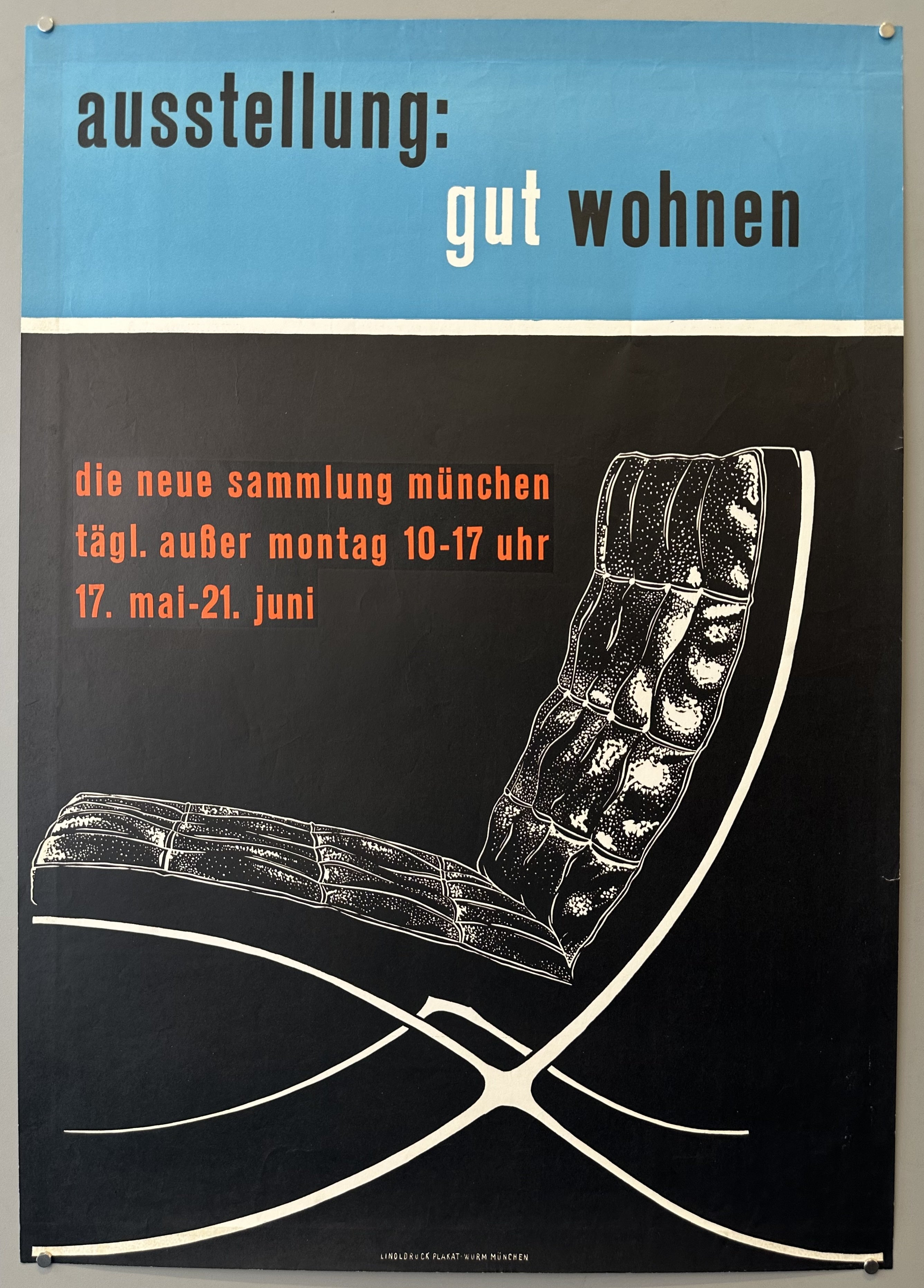This poster advertises an exhibition titled "gut wohnen" (good living) at "die neue sammlung münchen" (The New Collection Munich), running from May 17th to June 21st. T