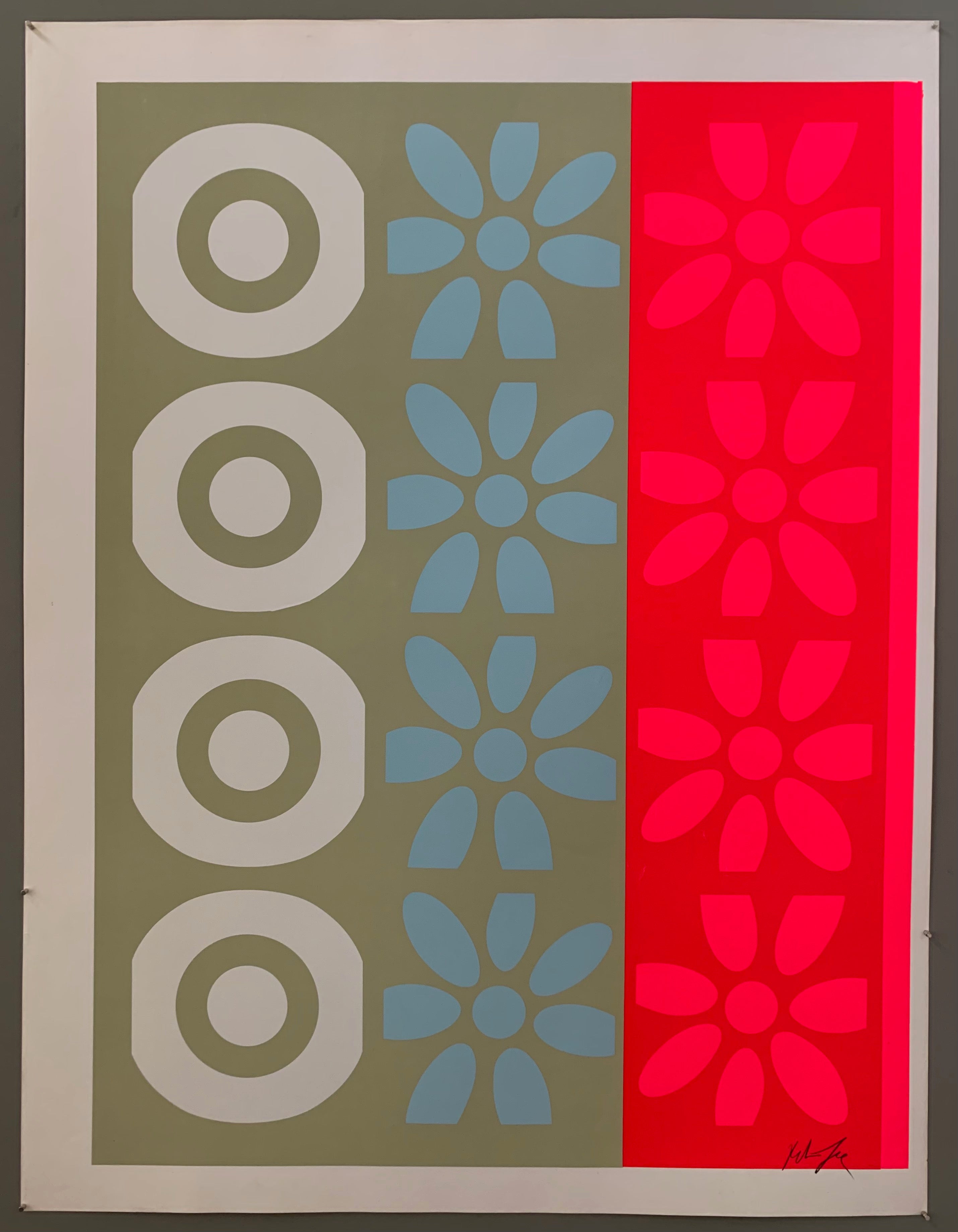 Flowers and targets on gray and pink panels