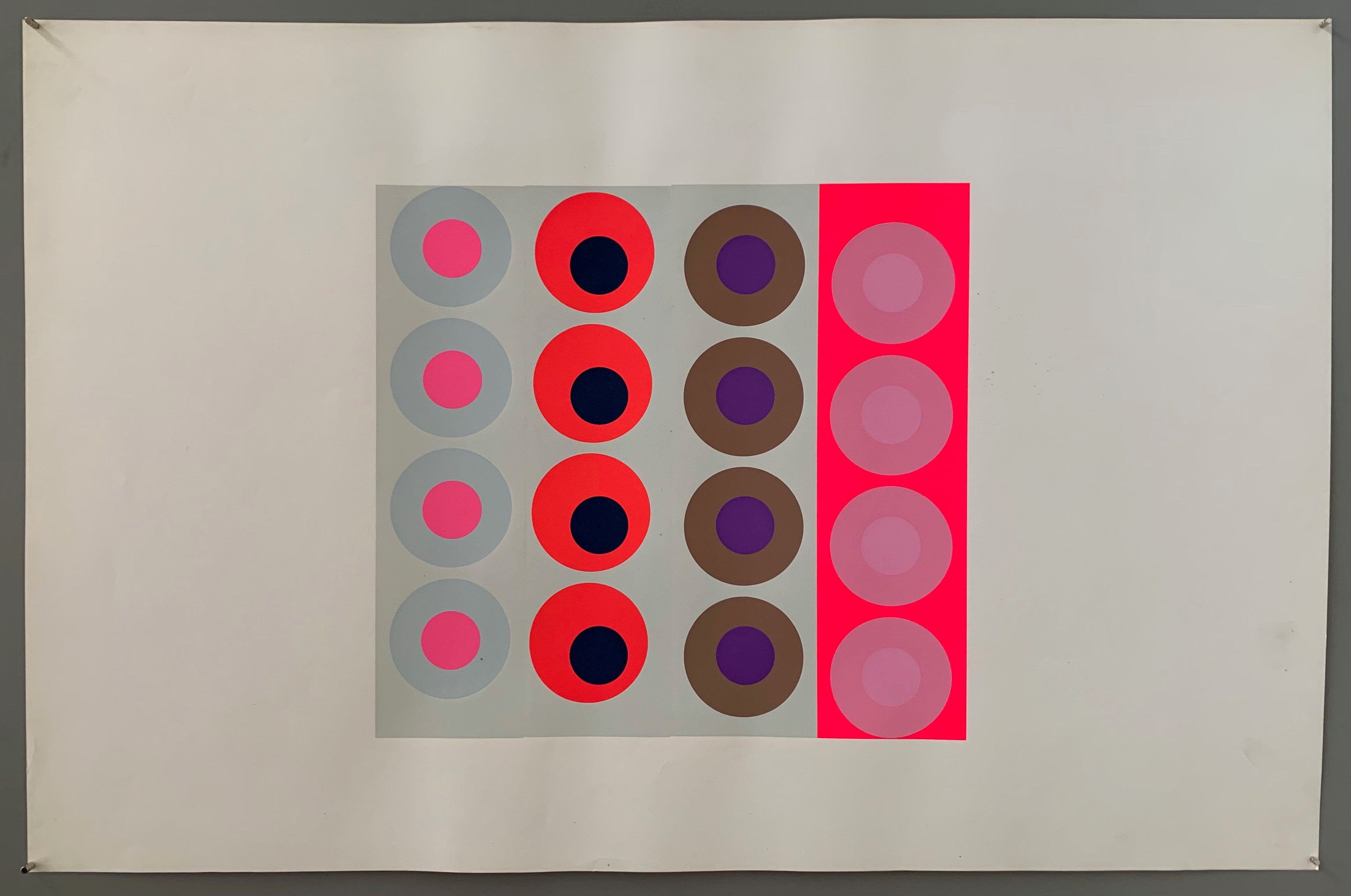 4 panels each containing 4 targets are arranged in a multicolored square. The border is white.