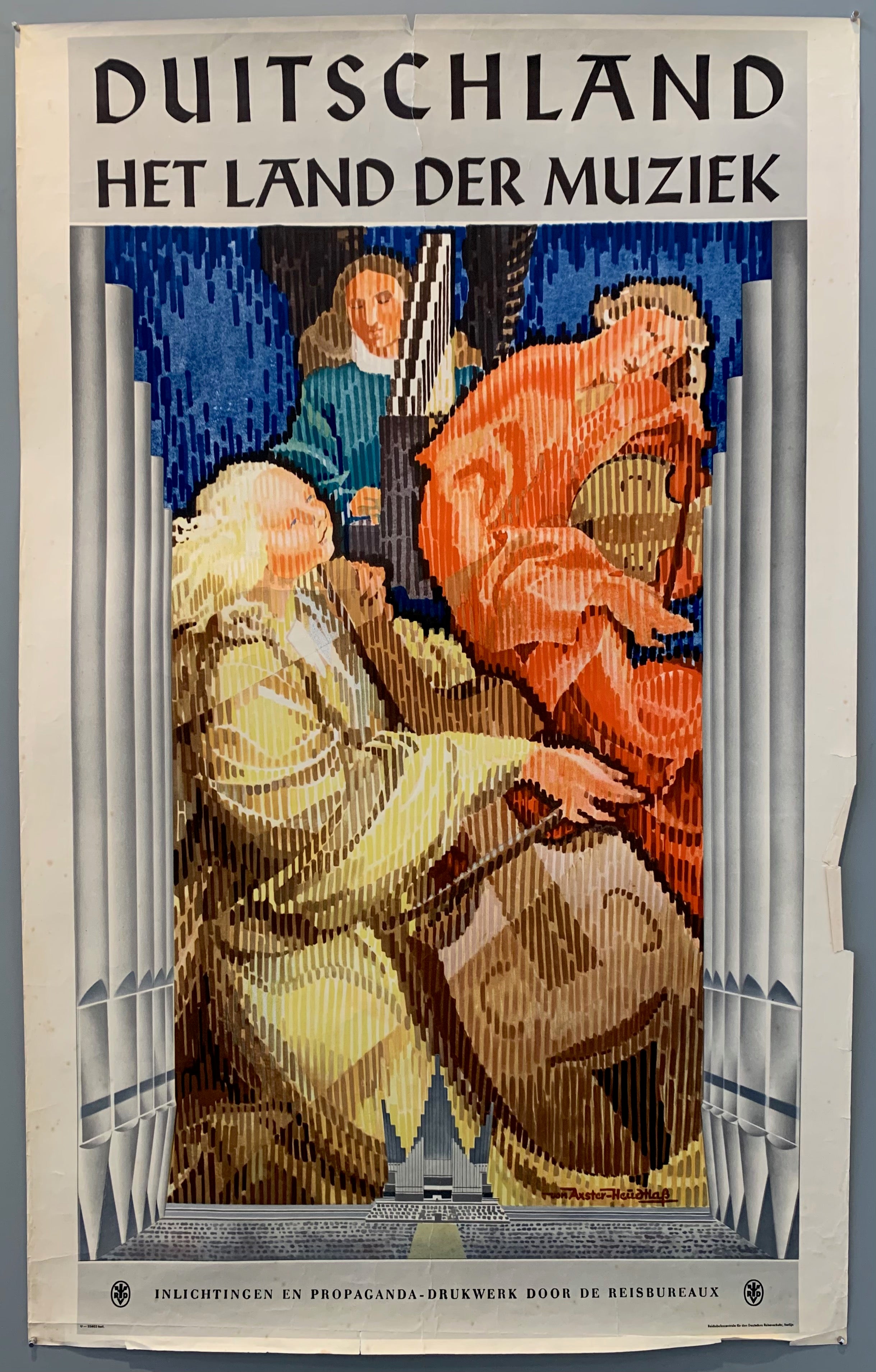 Beautiful dotted drawing of three people playing various instruments; below, a small organ in a hall filled with audience, large organs line the sides.