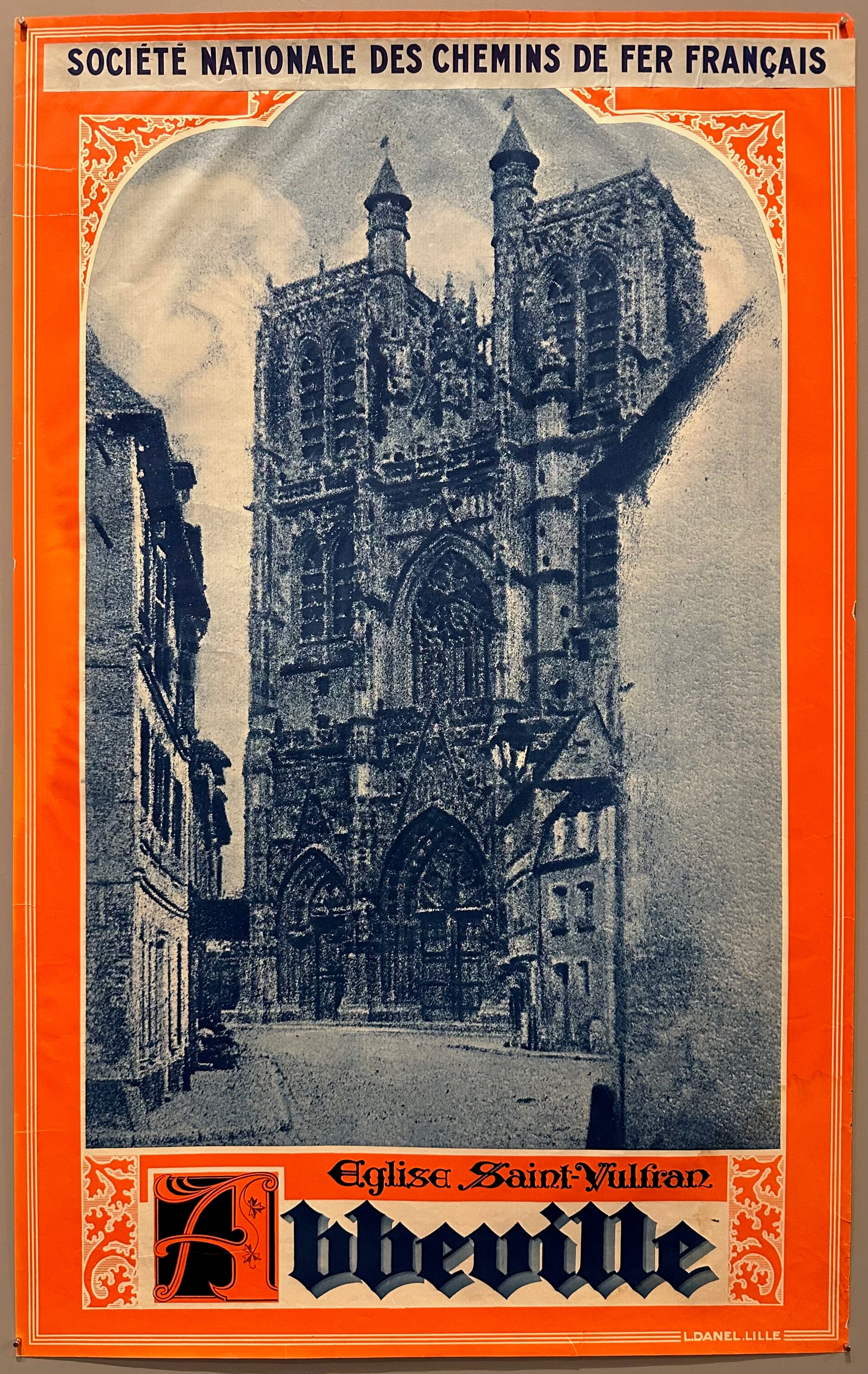 40x27 1950s french travel poster promoting train travel and tourism featuring photo of the eglise saint-vulfran in abbeville with orange border