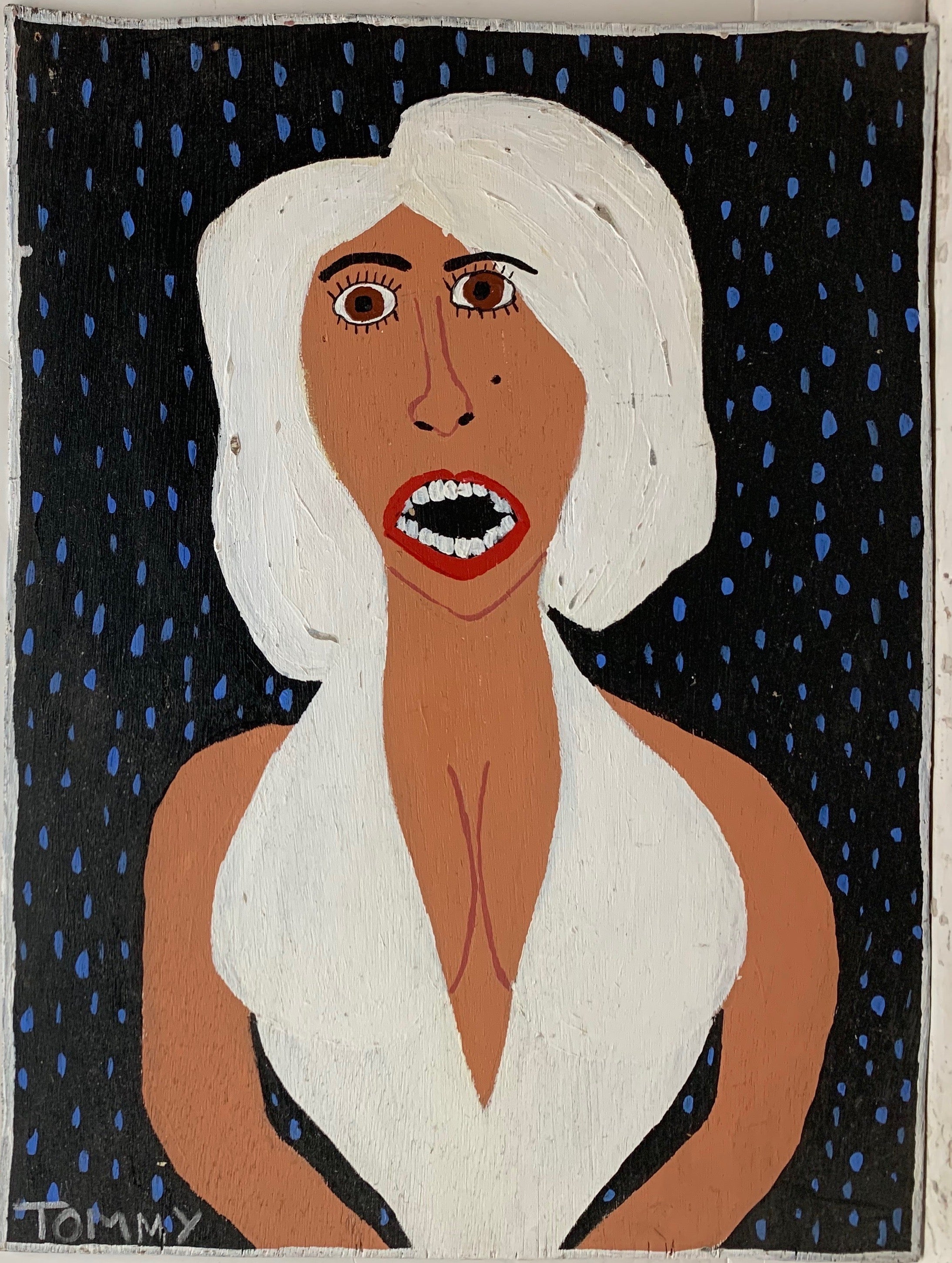 A Tommy  Cheng portrait of Anna Nicole Smith with white hair and a white dress.