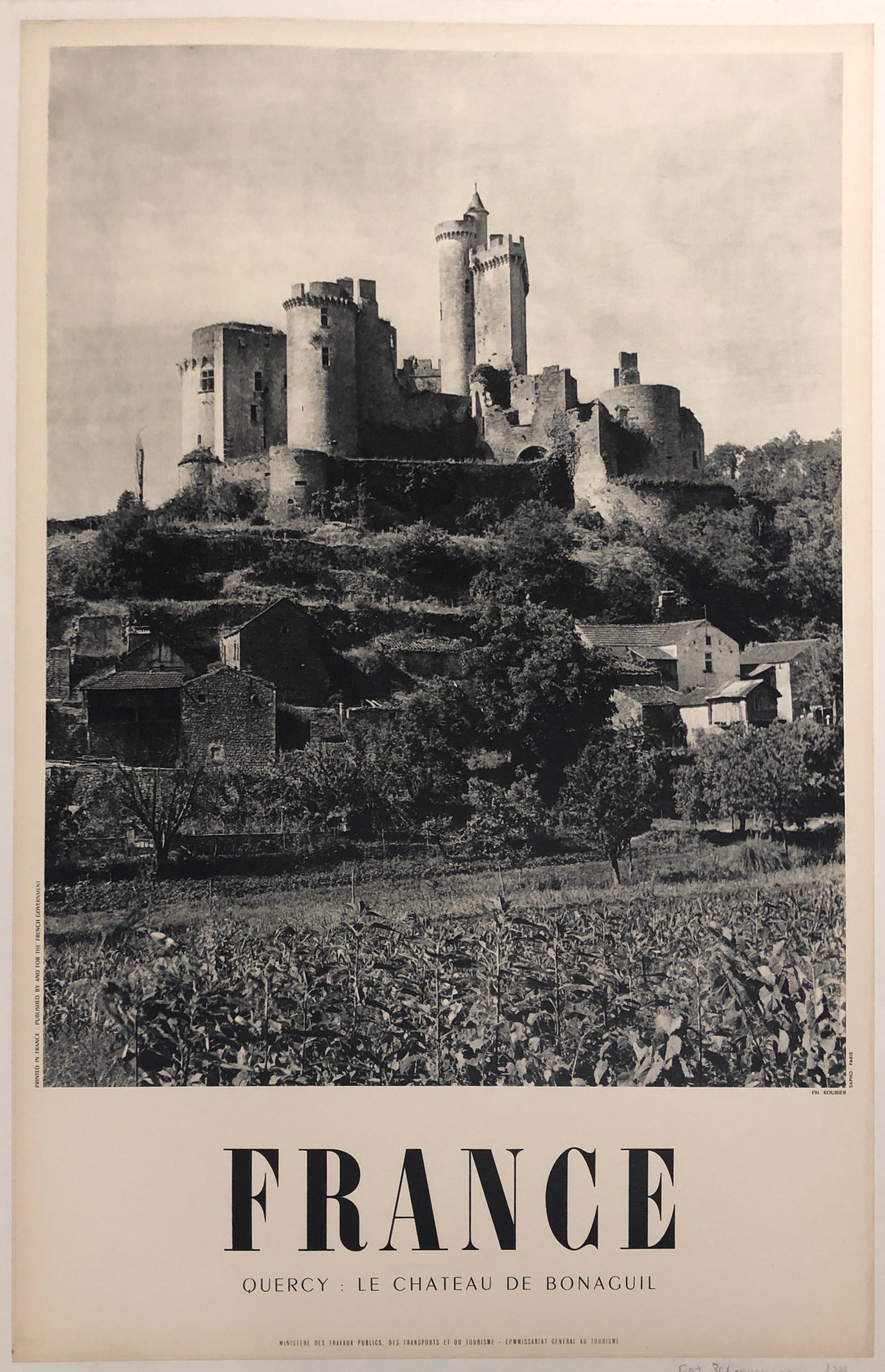 Poster featuring a black and white photo of Le Chateau de Bonaguil